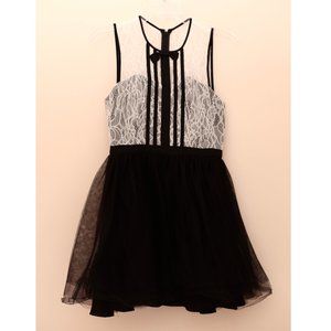 BCBGeneration  Sleeveless Lace & Tulle Bow Dress